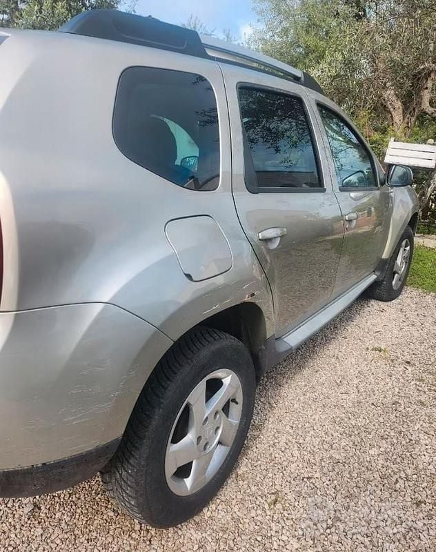Usata Dacia Duster 110 CV (80 kW) 2012 Verde SUV