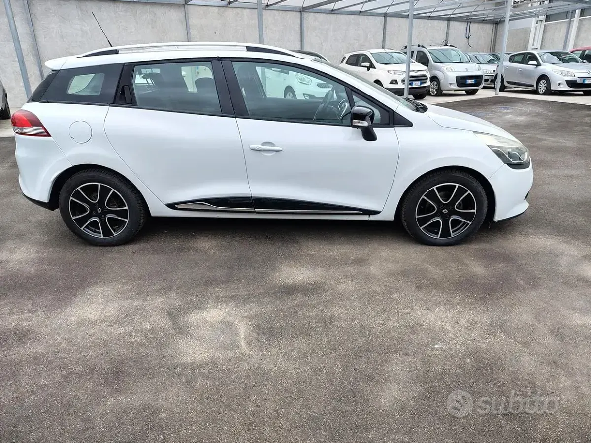 Usata Renault Clio 90 CV (66 kW) 2013 Bianco Station wagon