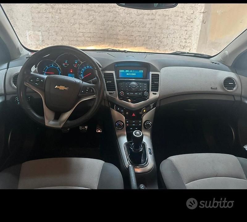 Usata Chevrolet Cruze 150 CV (110 kW) 2012 Grigio Utilitaria