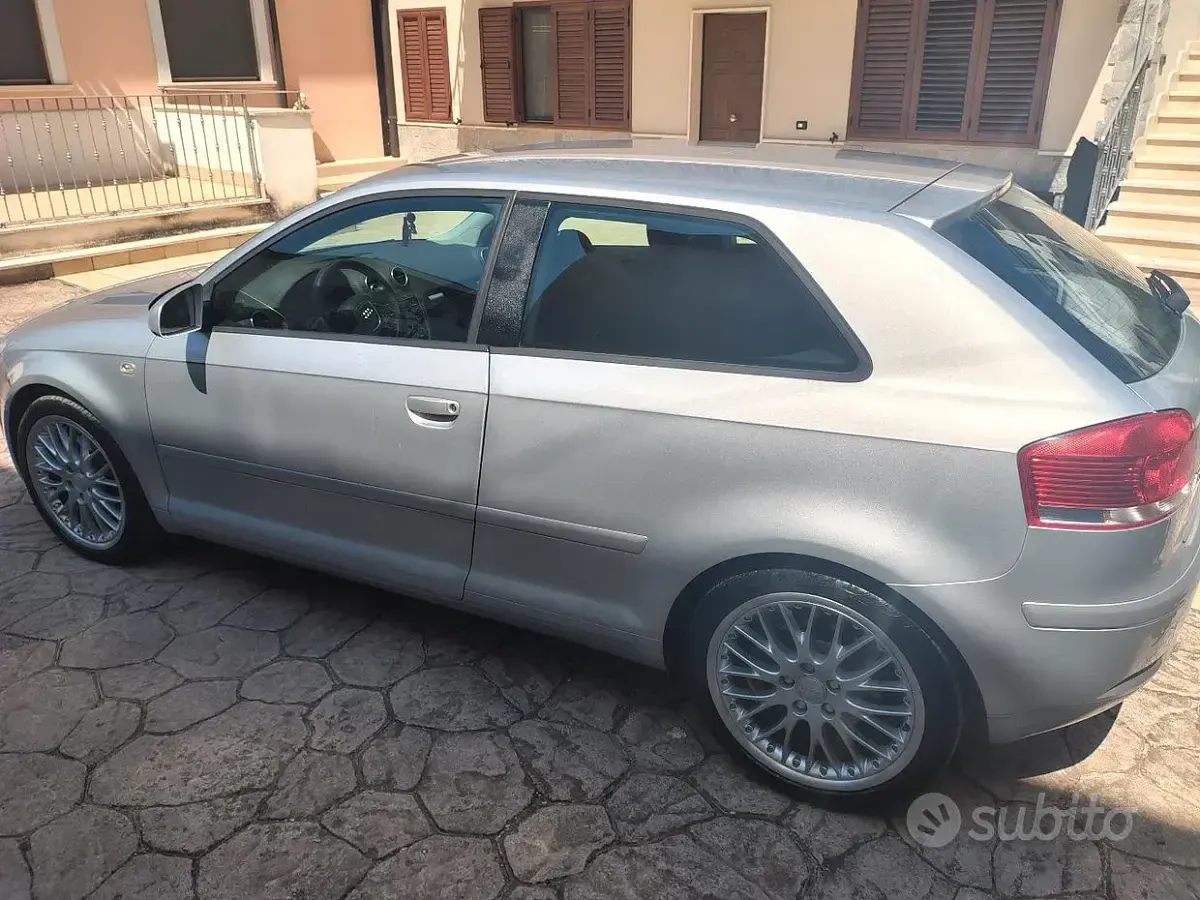 Usata Audi A3 140 CV (102 kW) 2006 Grigio Utilitaria