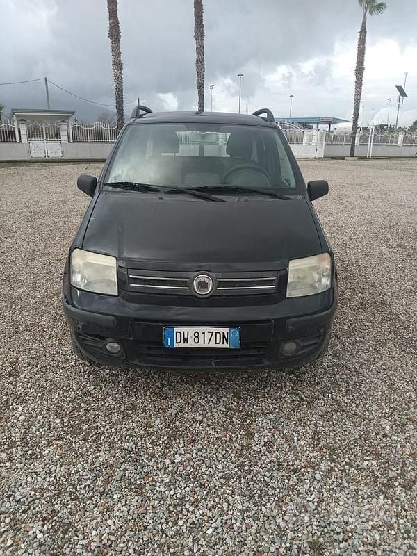 Nero Usata 2009 Fiat Panda Dynamic Tre volumi | 990 € (Super prezzo) - Immagine 1/4