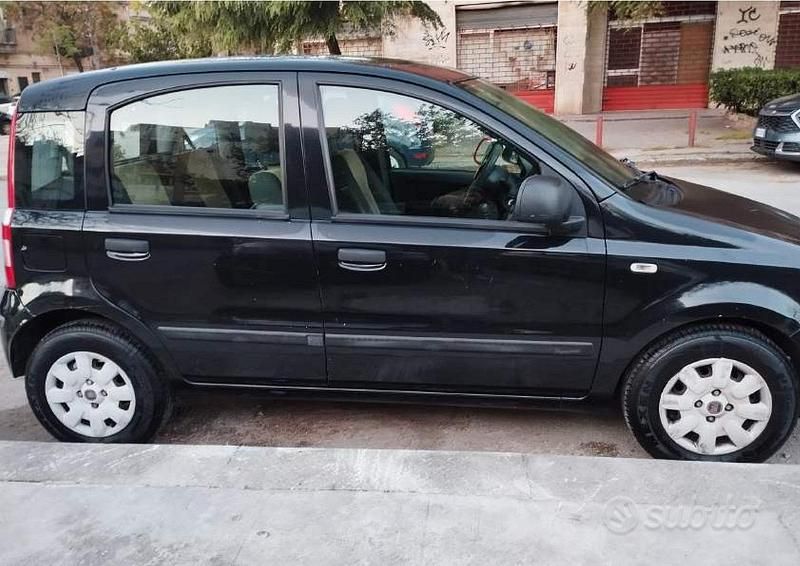 Usata Fiat Panda Dynamic 69 CV (50 kW) 2010 Nero Utilitaria