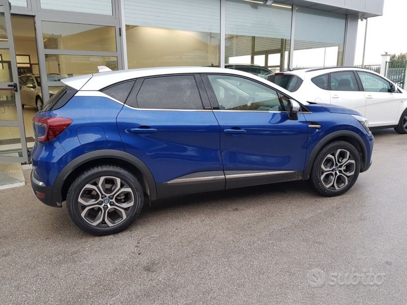 Usata Renault Captur Initiale 160 CV (117 kW) 2021 Blu SUV