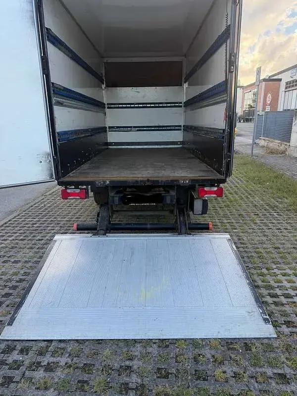 Usata Iveco Daily 179 CV (131 kW) 2018