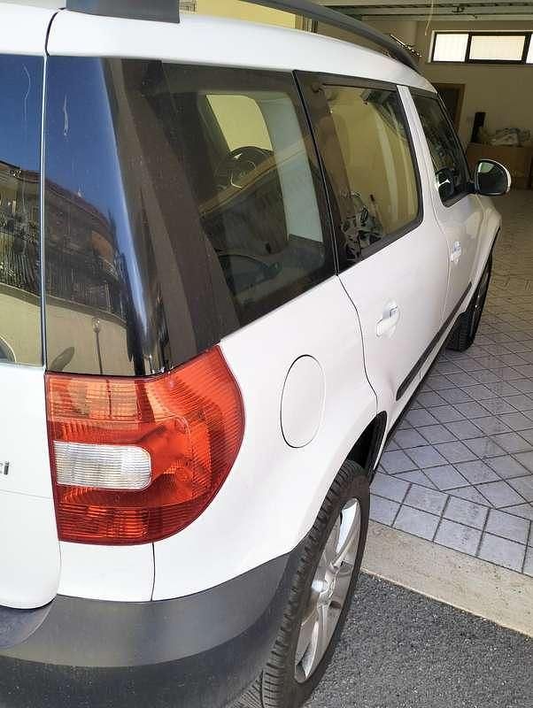Usata Skoda Yeti Active 105 CV (77 kW) 2011 SUV
