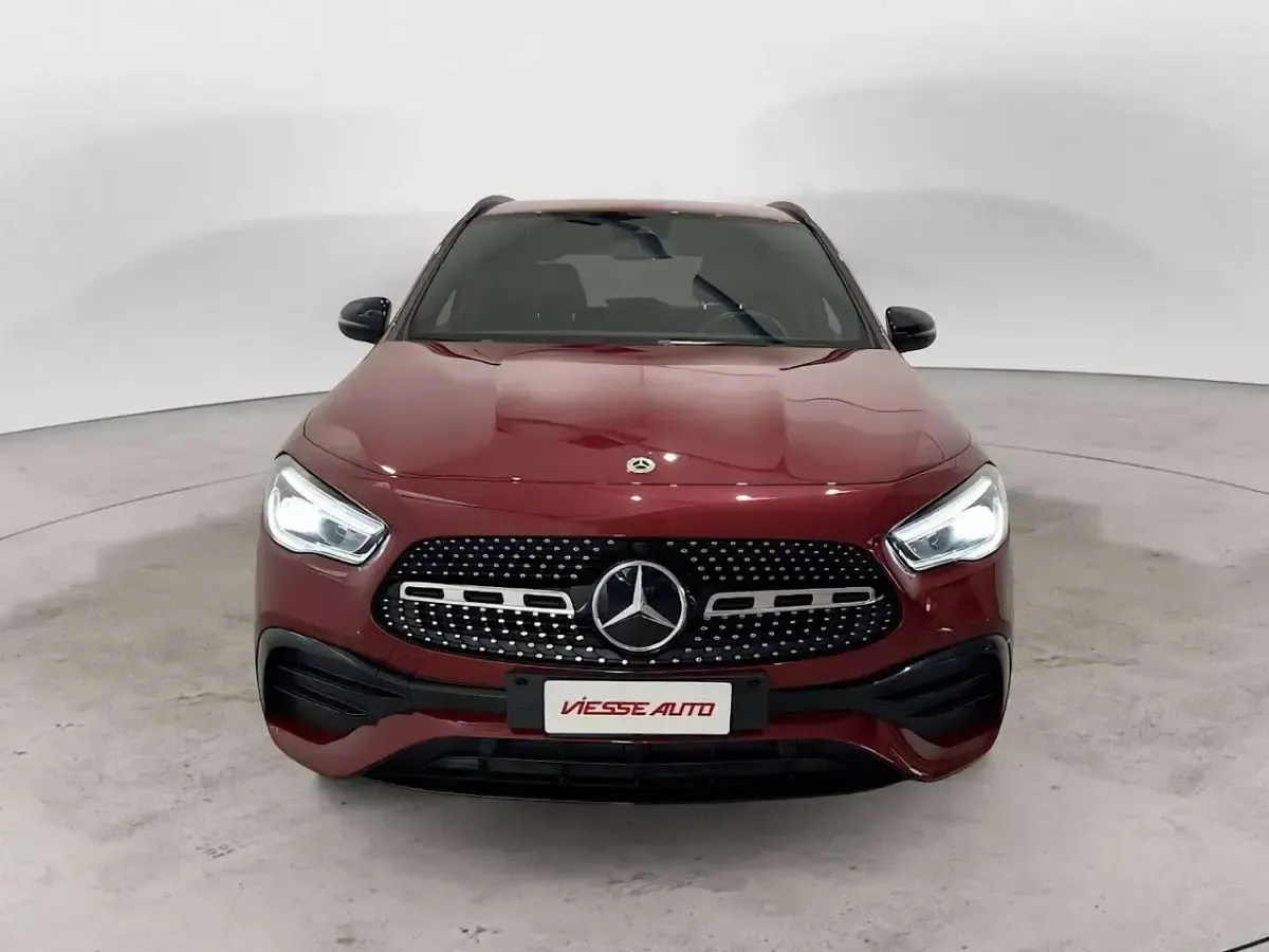 Usata Mercedes GLA200 Premium 150 CV (110 kW) 2022 Rosso SUV