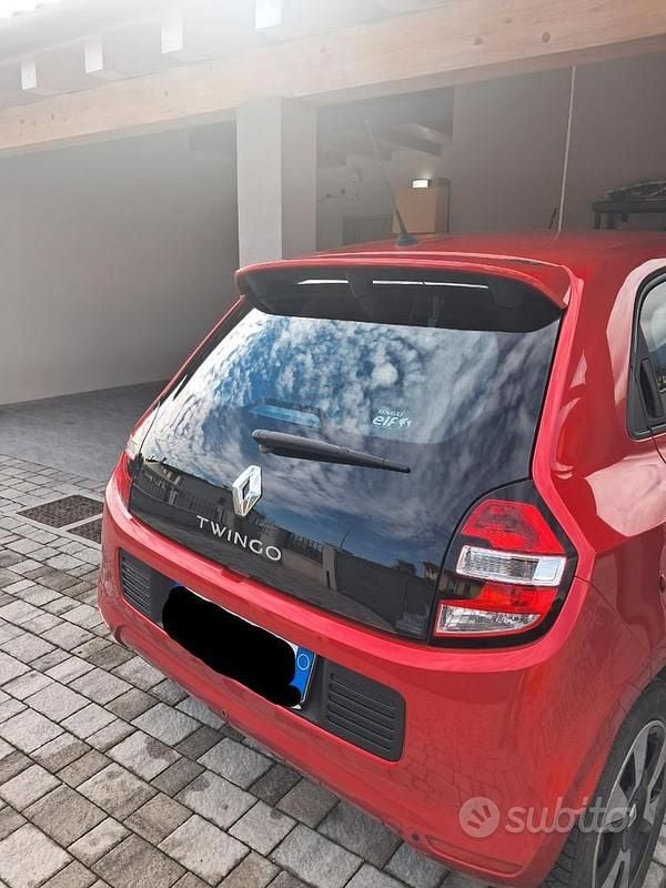 Usata Renault Twingo SE 71 CV (52 kW) 2015 Rosso Utilitaria
