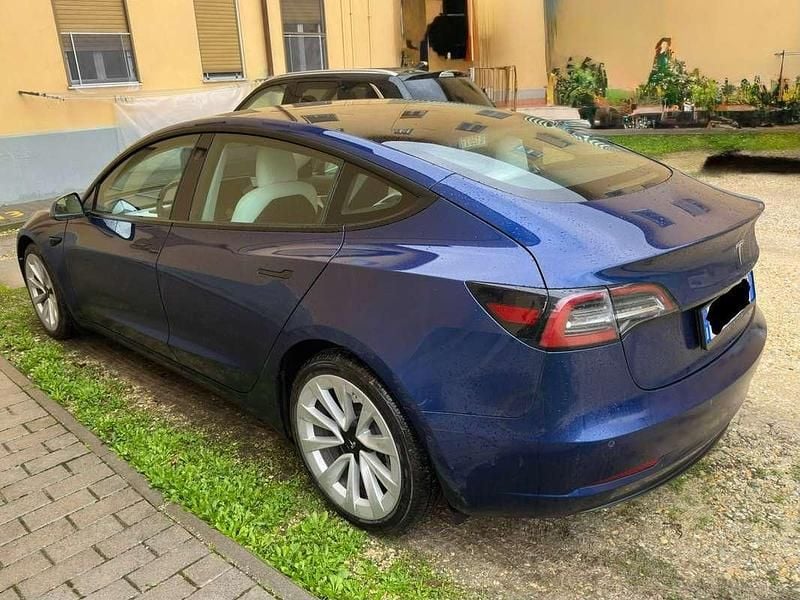 Blu/azzurro Usata 2021 Tesla Model 3 Berlina | 28.500 € (Cara) - Immagine 1/4