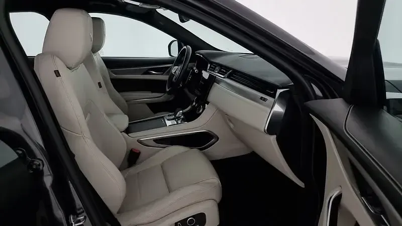 Usata Jaguar F-Pace R-Dynamic 204 CV (150 kW) 2022 Grigio scuro SUV