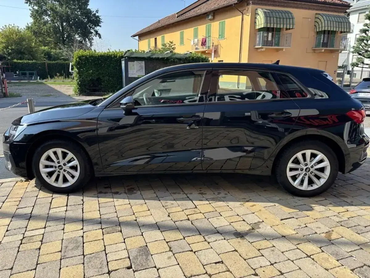 Usata Audi A3 Business 110 CV (80 kW) 2022 Nero Berlina