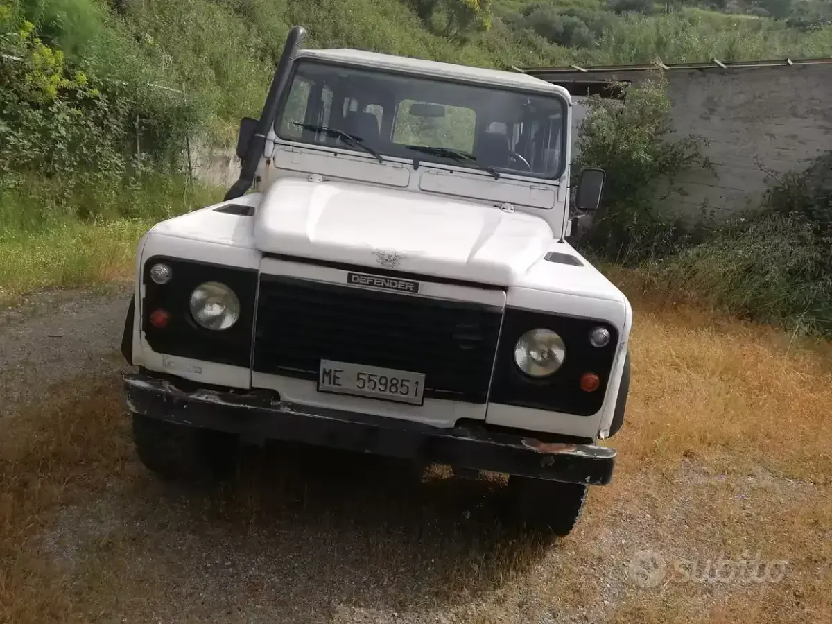 Usata Land Rover Defender 86 CV (63 kW) 1991 Bianco SUV