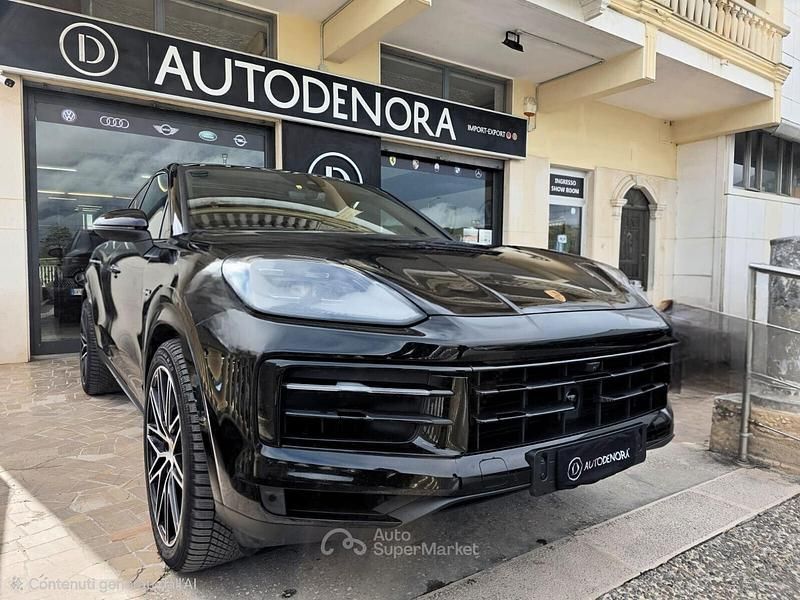 Usata Porsche Cayenne 305 CV (224 kW) 2024 Nero SUV