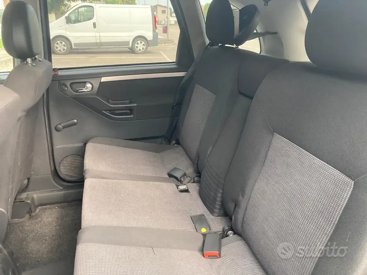 Usata Opel Meriva 101 CV (74 kW) 2004 Monovolume