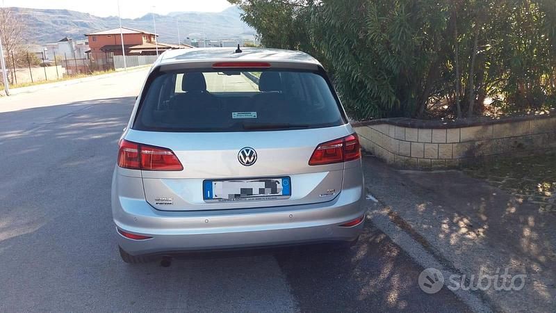 Usata VW Golf Sportsvan 110 CV (80 kW) 2015 Grigio Monovolume