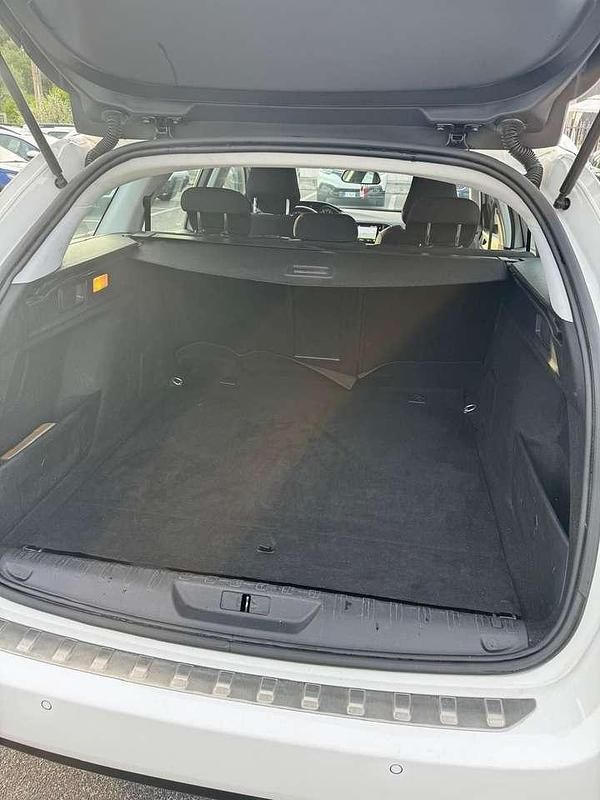 Begagnad Peugeot 308 Allure 131 HK (96 kW) 2019 Vit Kombi