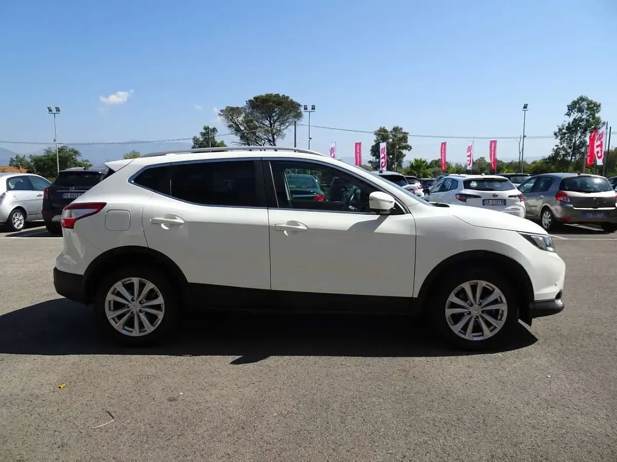 Usata Nissan Qashqai Acenta Premium 110 CV (80 kW) 2014 Bianco SUV