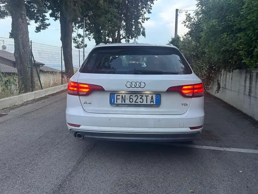 Usata Audi A4 Ambiente 122 CV (89 kW) 2018 Bianco Station wagon
