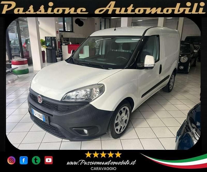 Usata Fiat Doblò 105 CV (77 kW) 2016 Bianco Monovolume
