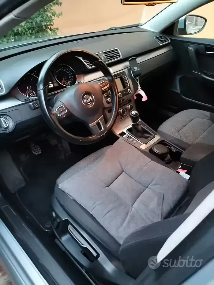 Usata VW Passat 105 CV (77 kW) 2013 Grigio Station wagon