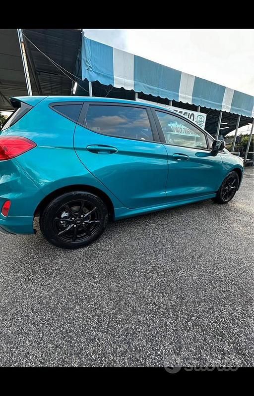 Usata Ford Fiesta 86 CV (63 kW) 2018 Blu Utilitaria