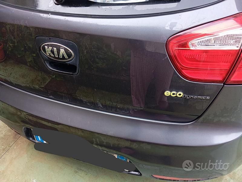 Usata Kia Rio 2013 Grigio Berlina