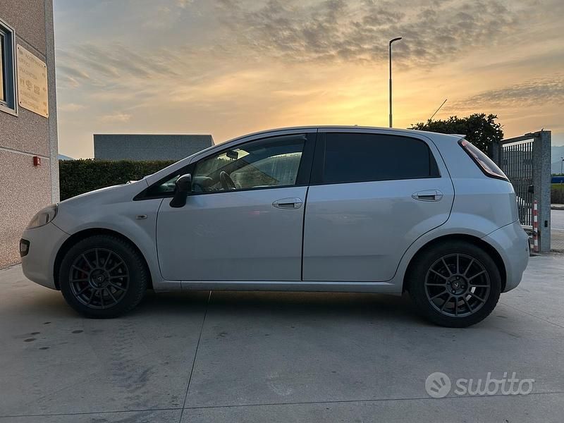 Usata Fiat Punto Evo S 95 CV (69 kW) 2011 Grigio Utilitaria