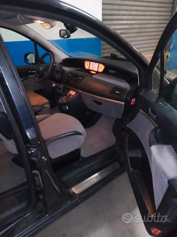 Usata Peugeot 807 2010 Monovolume