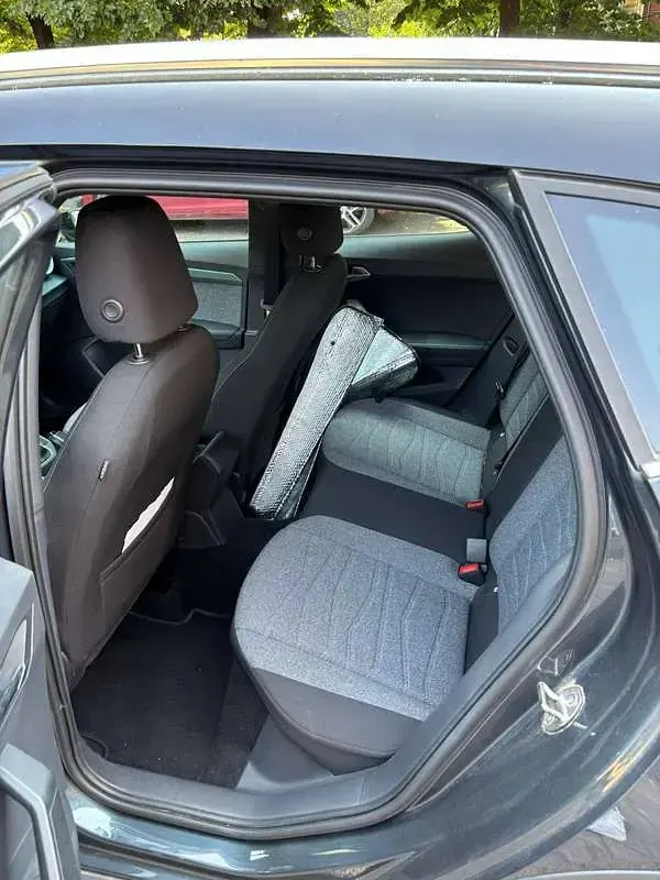 Usata Seat Arona Xperience 95 CV (69 kW) 2023 Grigio SUV