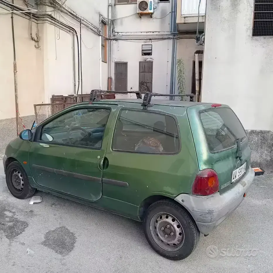 Usata Renault Twingo 58 CV (42 kW) 1998 Verde Utilitaria