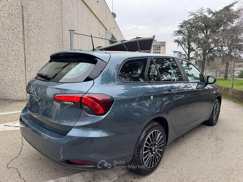 Usata Fiat Tipo 101 CV (74 kW) 2023 Blu metallizzato Station wagon