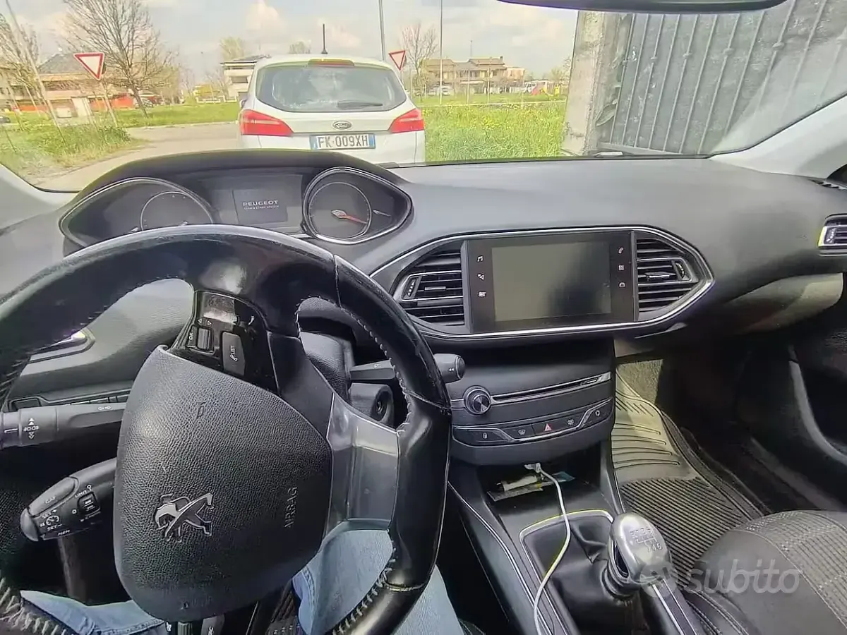 Usata Peugeot 308 131 CV (96 kW) 2018 Grigio Station wagon