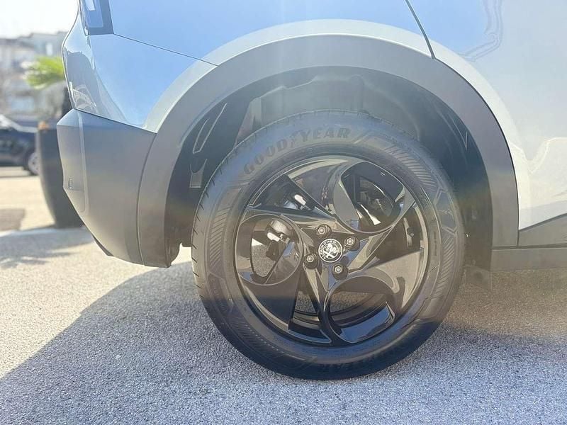 Usata Alfa Romeo Junior Sprint 136 CV (100 kW) 2026 Grigio SUV