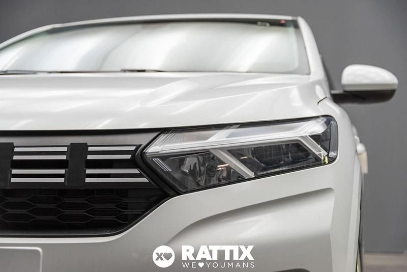 Usata Dacia Sandero Expression 67 CV (49 kW) 2023 Bianco ghiaccio Utilitaria