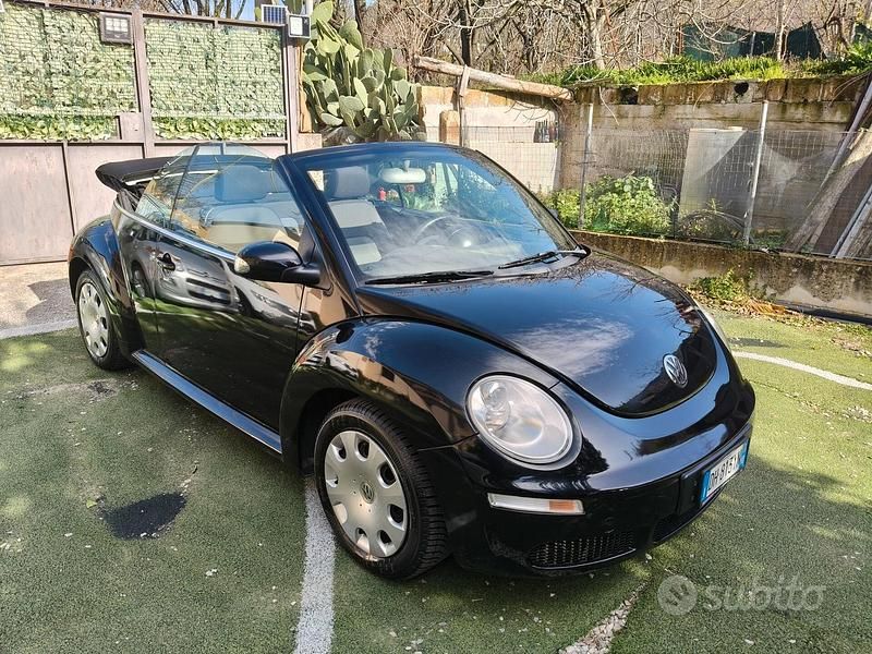 Usata VW New Beetle 105 CV (77 kW) 2006 Nero Utilitaria