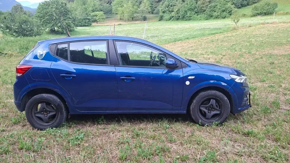 Usata Dacia Sandero 65 CV (47 kW) 2023 Bluazzurro Berlina