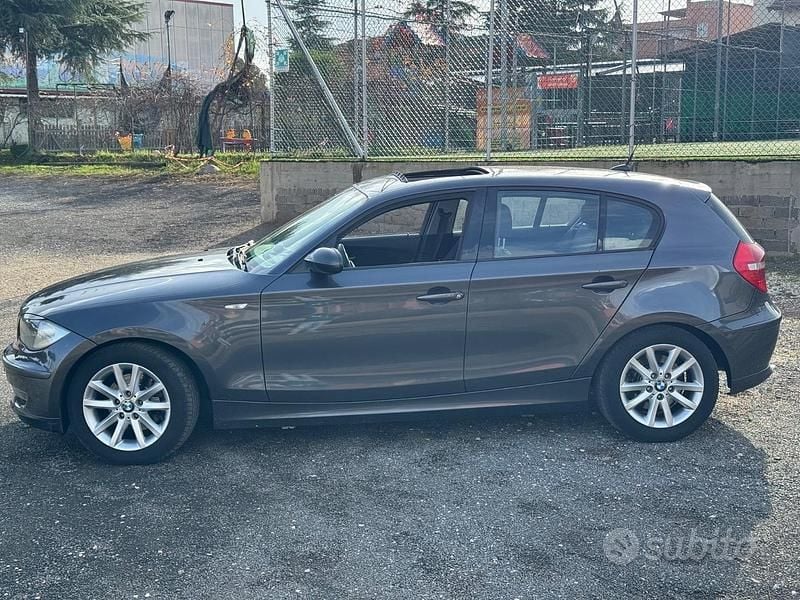 Usata BMW 120 177 CV (130 kW) 2008 Blu Utilitaria