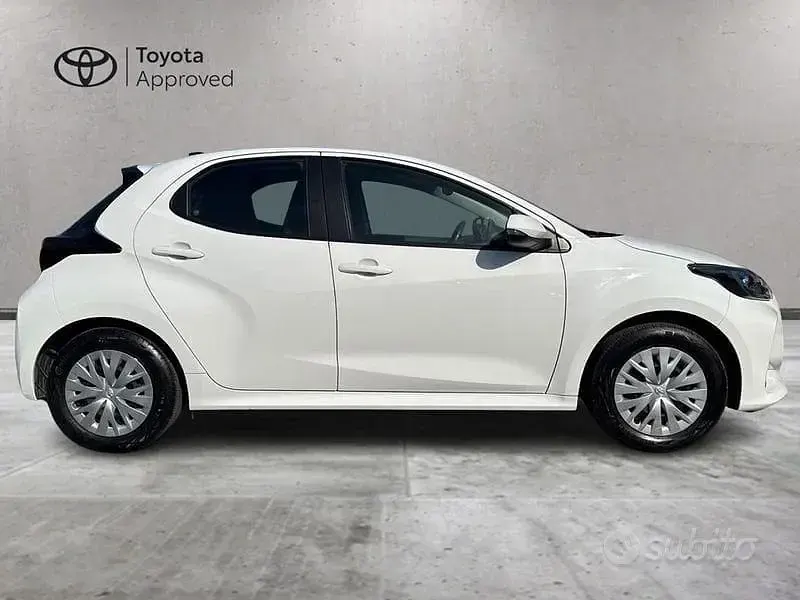 Usata Toyota Yaris Active 92 CV (67 kW) 2025 Other Utilitaria