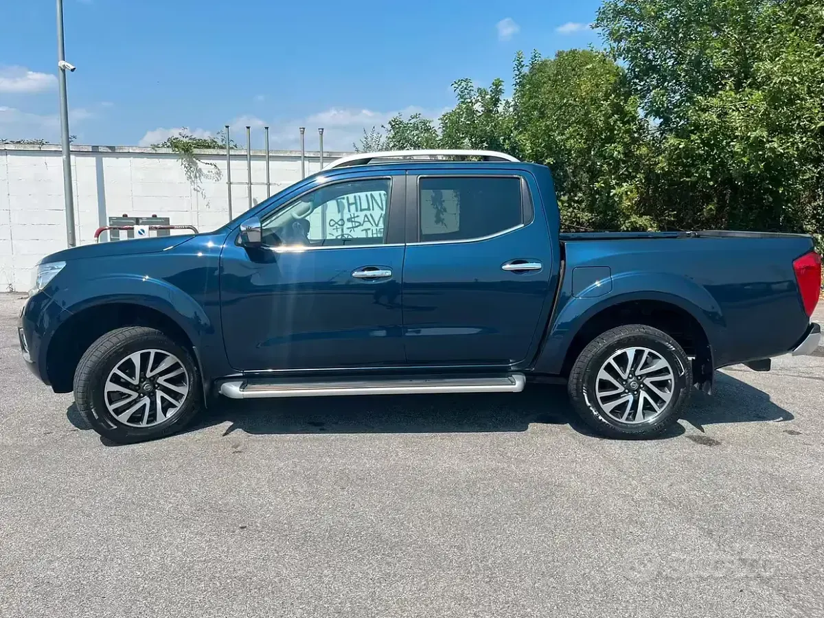 Usata Nissan Navara 190 CV (139 kW) 2016 Bluazzurro Pick-up