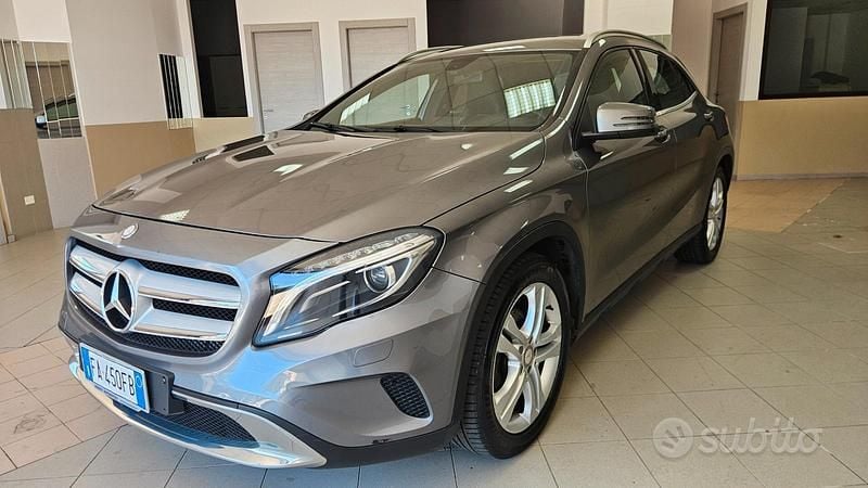 Usata Mercedes GLA200 Premium 136 CV (100 kW) 2015 Grigio SUV