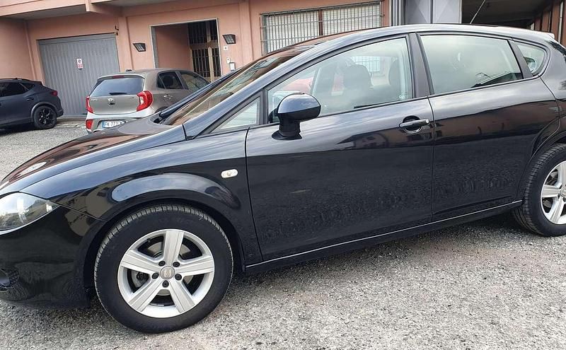 Usata Seat Leon 90 CV (66 kW) 2013 Nero Berlina