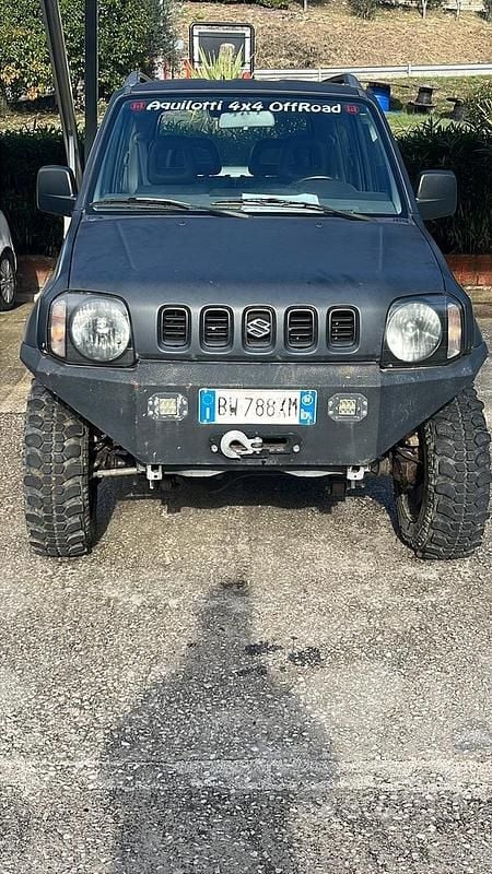 Nero Usata 2001 Suzuki Jimny SUV | 8000 € (Buon prezzo) - Immagine 1/4