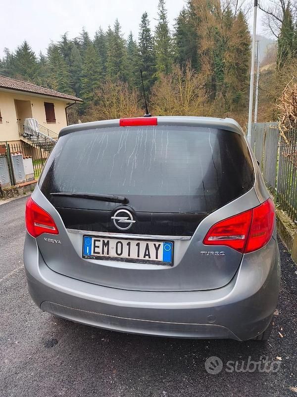 Usata Opel Meriva 120 CV (88 kW) 2012 Grigio Monovolume