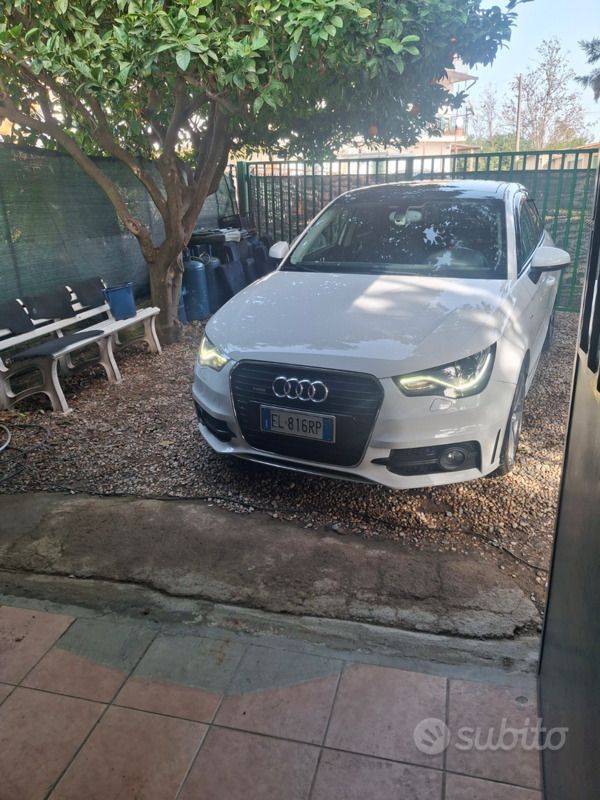 Bianco Usata 2012 Audi A1 S-Line Due volumi | 13.500 € (Molto cara) - Immagine 1/4