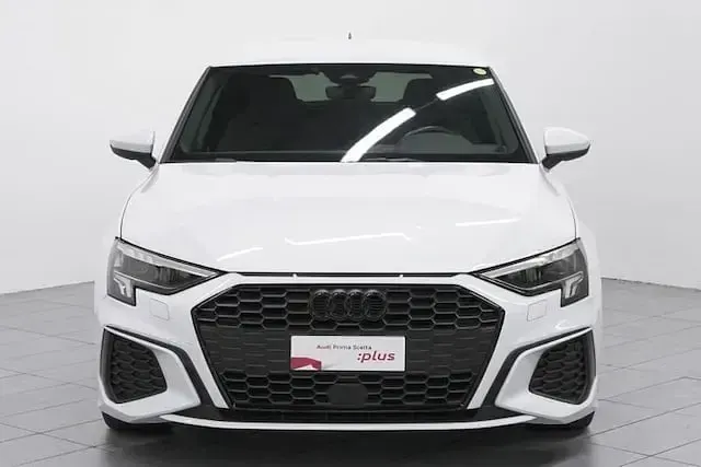 Usado Audi A3 S-Line 150 CV (110 kW) 2023 Blanco Berlina