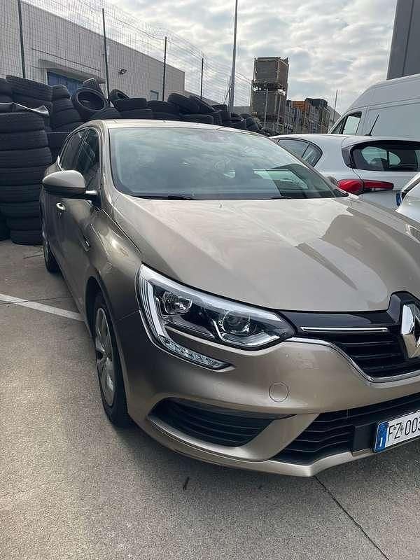 Usata Renault Mégane IV 95 CV (69 kW) 2019 Station wagon