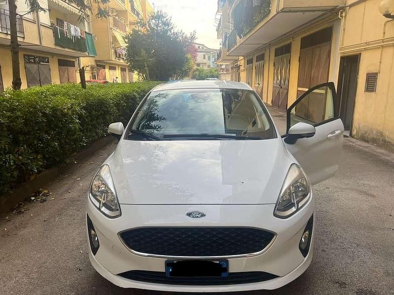 Usata Ford Fiesta Titanium 86 CV (63 kW) 2019 Bianco Utilitaria
