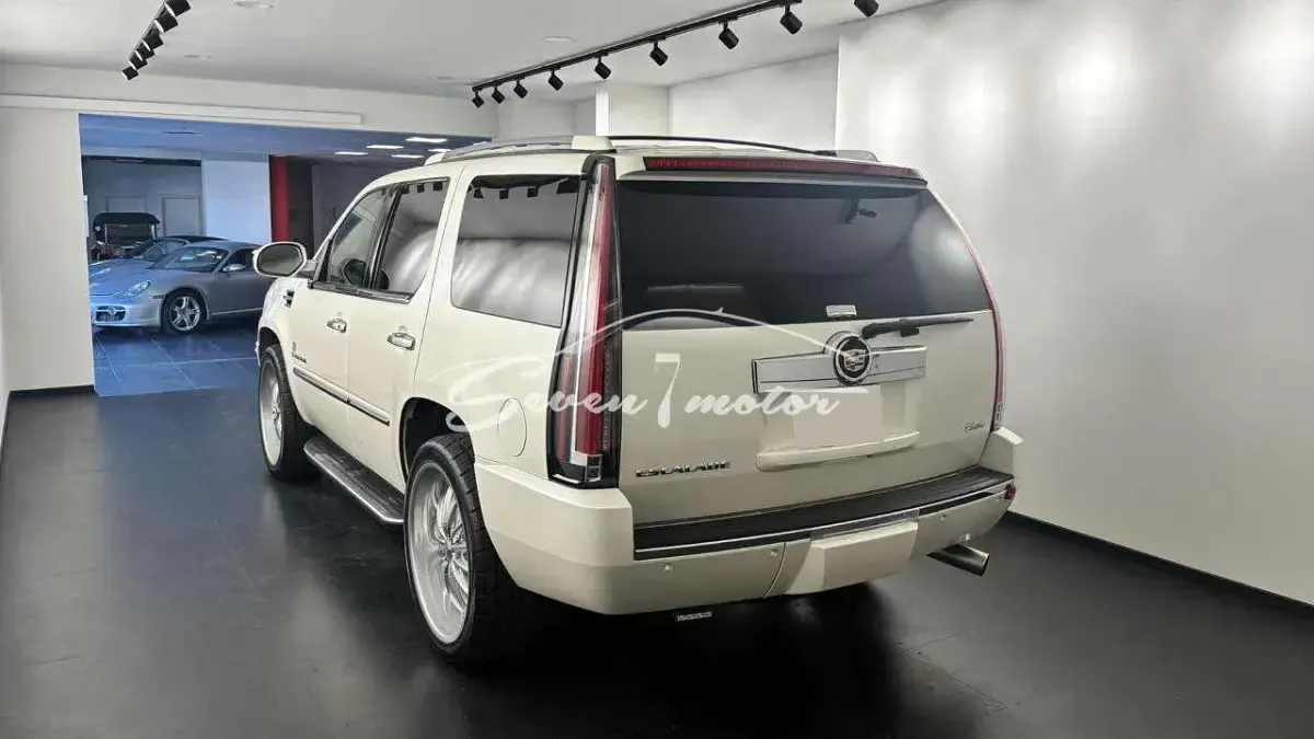 Usata Cadillac Escalade 409 CV (300 kW) 2008 Bianco SUV