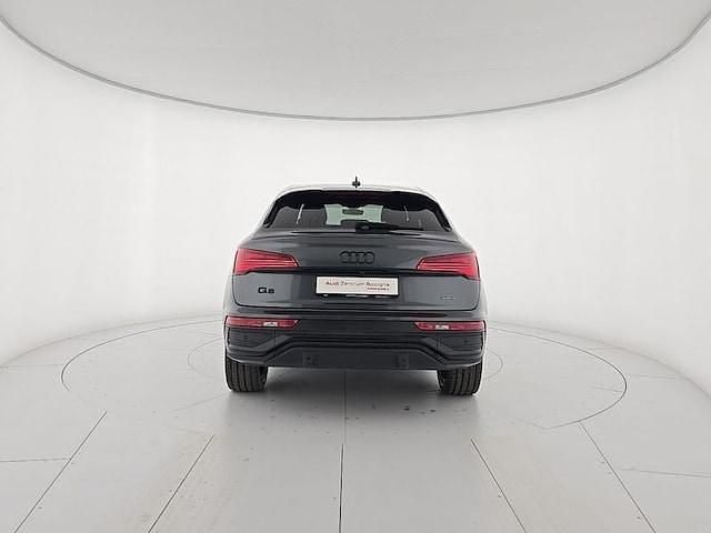 Usata Audi Q5 Ambiente 204 CV (150 kW) 2022 Grigio SUV