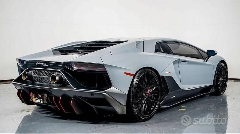 Usata Lamborghini Aventador 740 CV (544 kW) 2020 Nero Coupé
