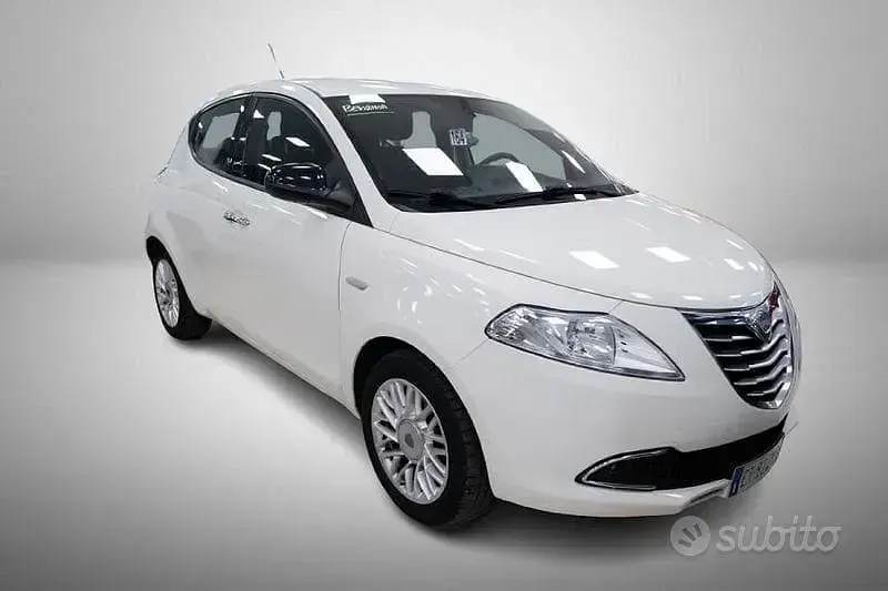 Usata Lancia Ypsilon Silver 69 CV (50 kW) 2014 Other Utilitaria